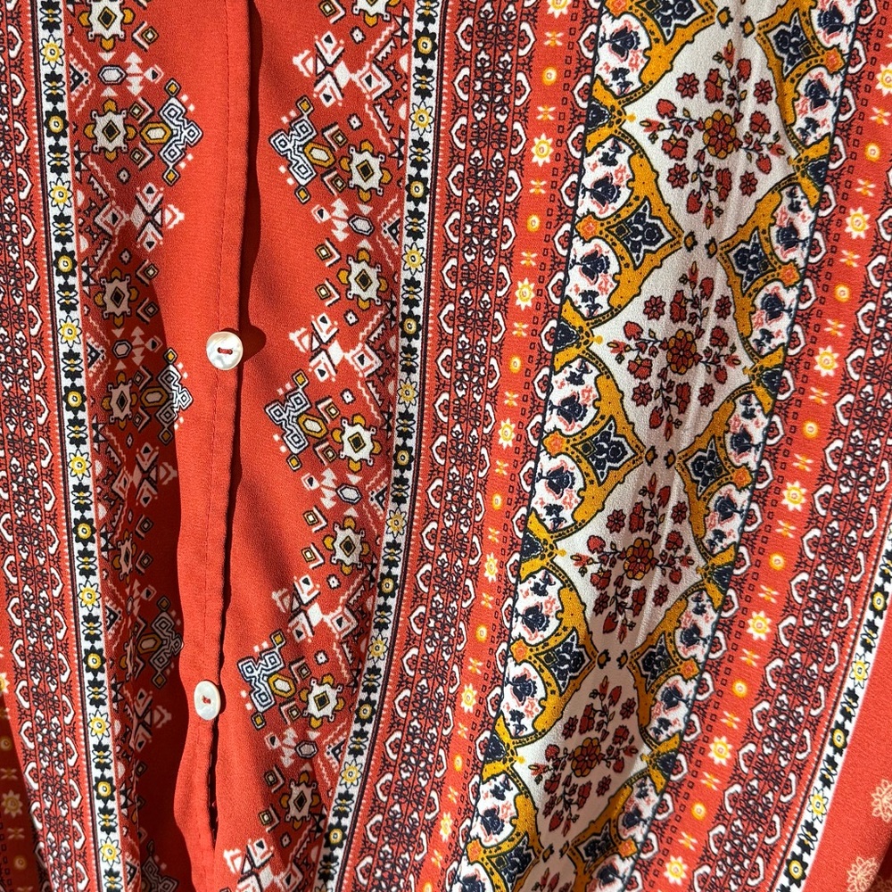 West Kei Multicolored Vibrant Design Blouse Size M Soft Fabric Top - Picture 7 of 10